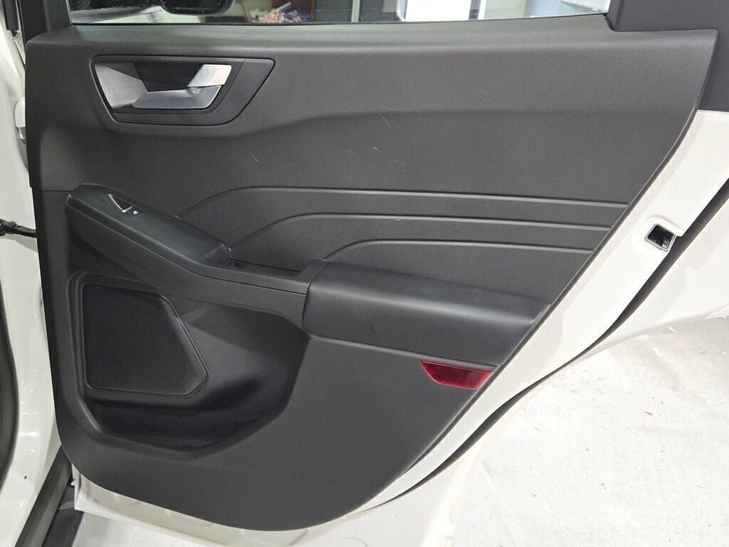 Certified 2023 Ford Escape ST-Line Elite image 13