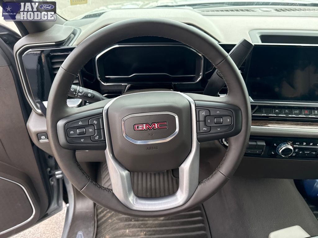 Used 2025 GMC Sierra 1500 SLE AWD/4WD image 17