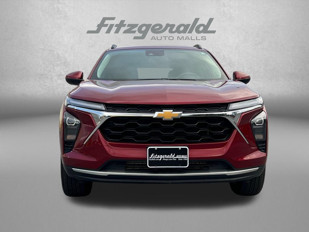 Used 2025 Chevrolet Trax LT FWD image 6