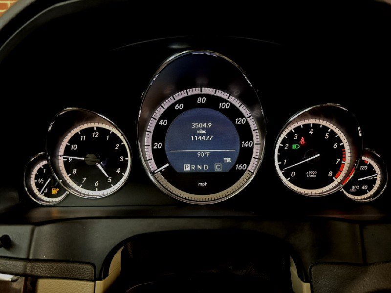 Used 2010 Mercedes-Benz E 550 Coupe image 18
