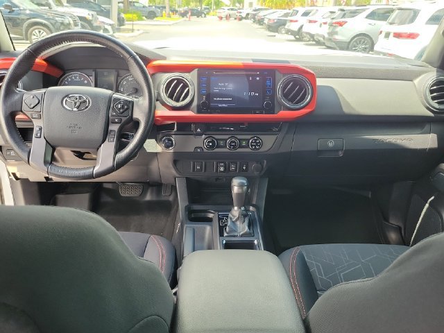 Used 2018 Toyota Tacoma TRD Sport RWD image 12