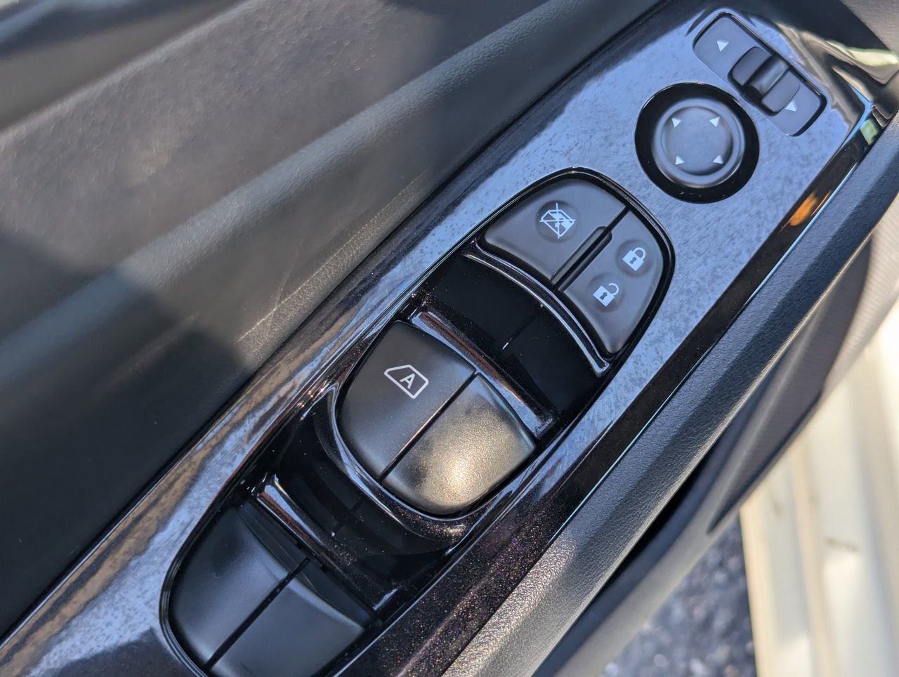 Used 2025 Nissan Altima 2.5 SR image 22