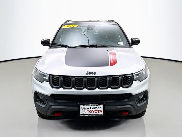 Used 2024 Jeep Compass Trailhawk image 2