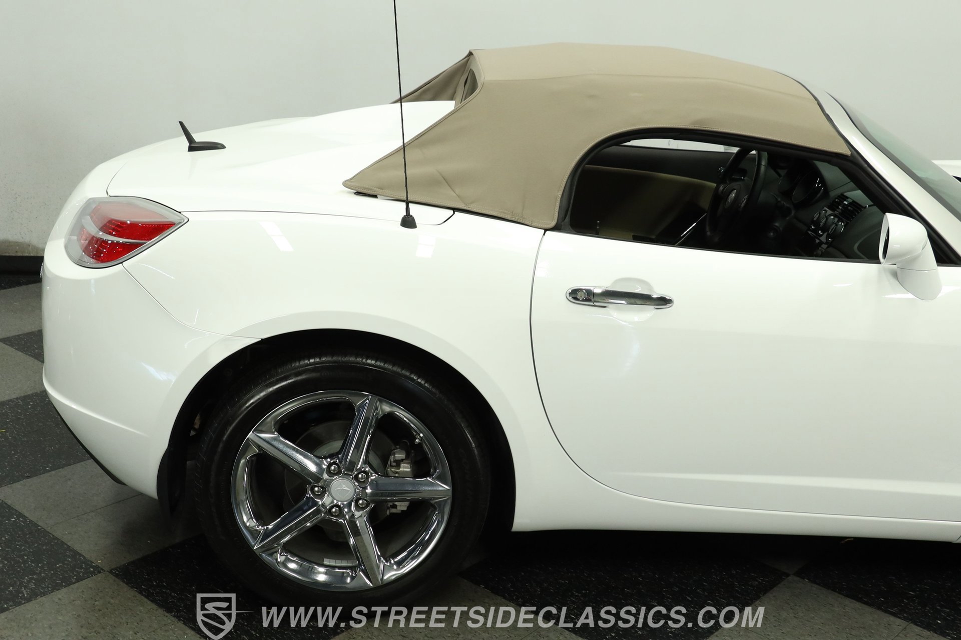 Used 2009 Saturn Sky Red Line image 28