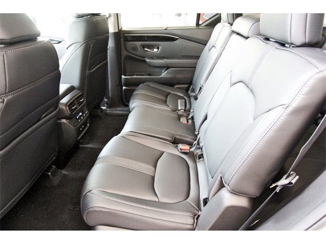 New 2025 Honda Pilot Touring image 11