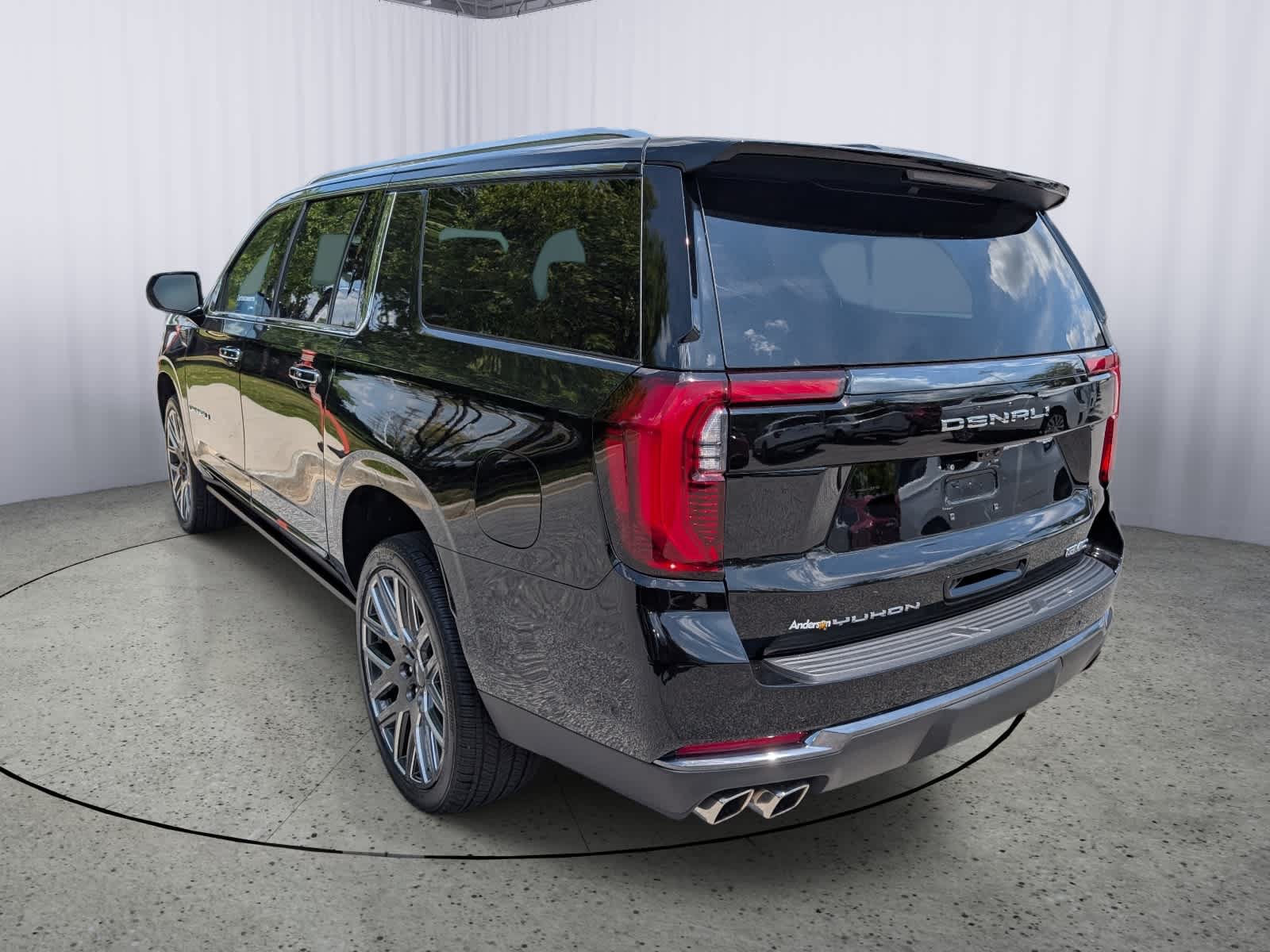 Certified 2026 GMC Yukon XL Denali Ultimate AWD/4WD image 5