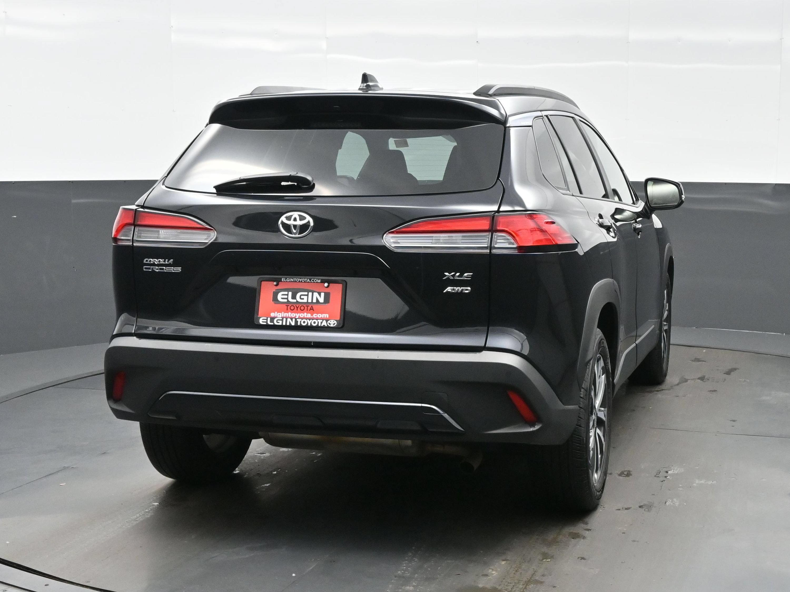 Used 2025 Toyota Corolla Cross XLE AWD/4WD image 5
