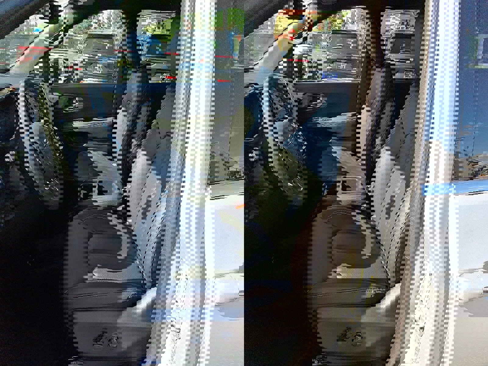 New 2026 Chrysler Pacifica Select image 13