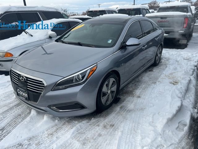 Used 2017 Hyundai Sonata Limited w/ Ultimate Package 02