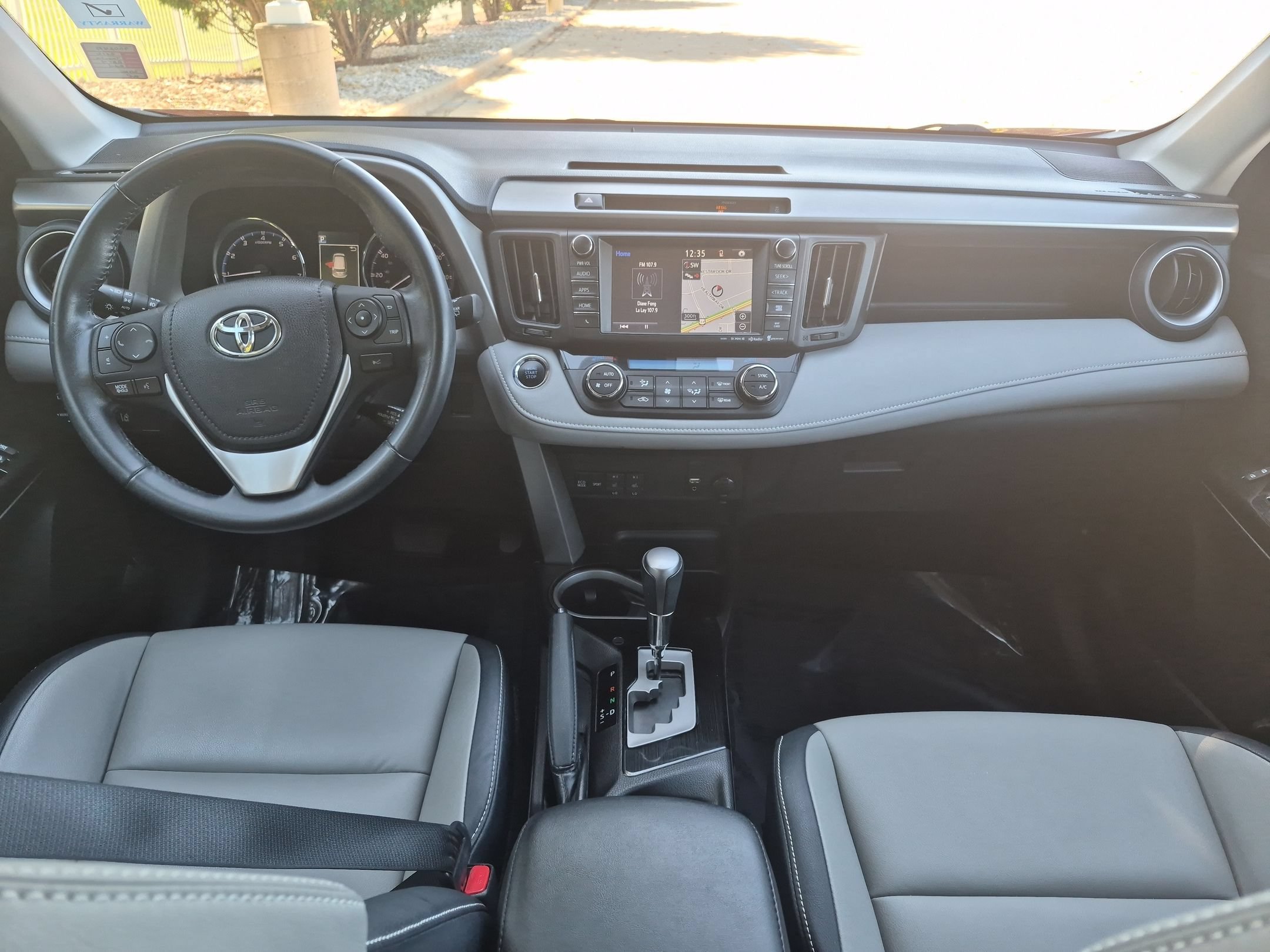 Used 2016 Toyota RAV4 Limited AWD/4WD image 25