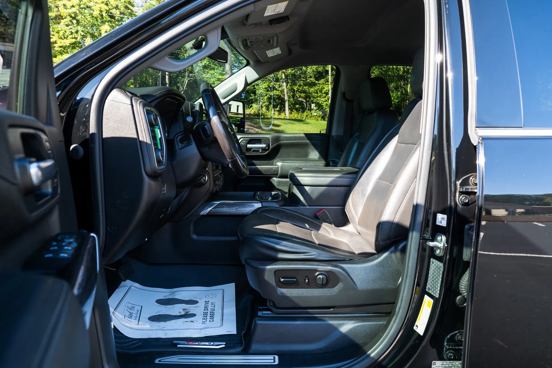 Used 2020 Chevrolet Silverado 3500 LTZ w/ LTZ Plus Package AWD/4WD image 16