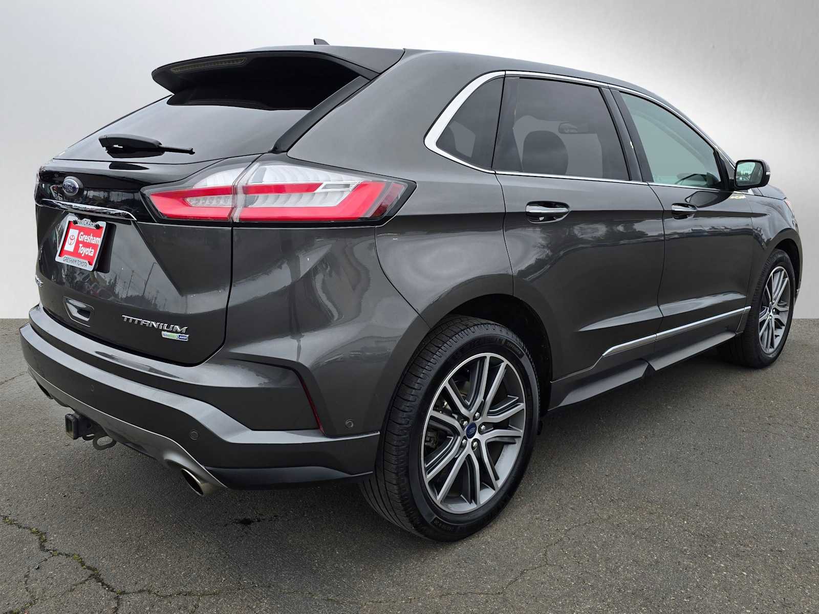 Used 2019 Ford Edge Titanium w/ Equipment Group 301A image 3