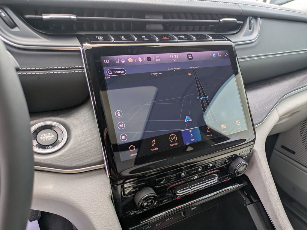 Used 2023 Jeep Grand Cherokee Overland image 23