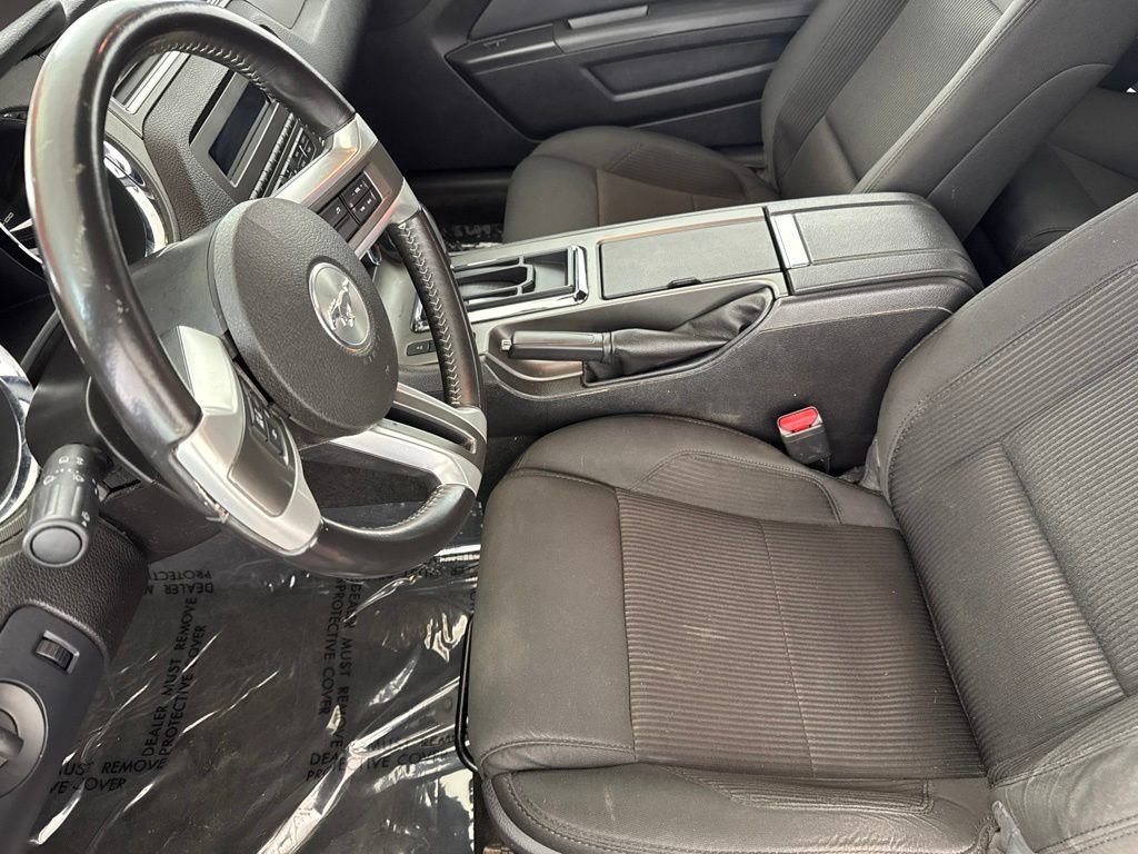 Used 2013 Ford Mustang Coupe RWD image 22