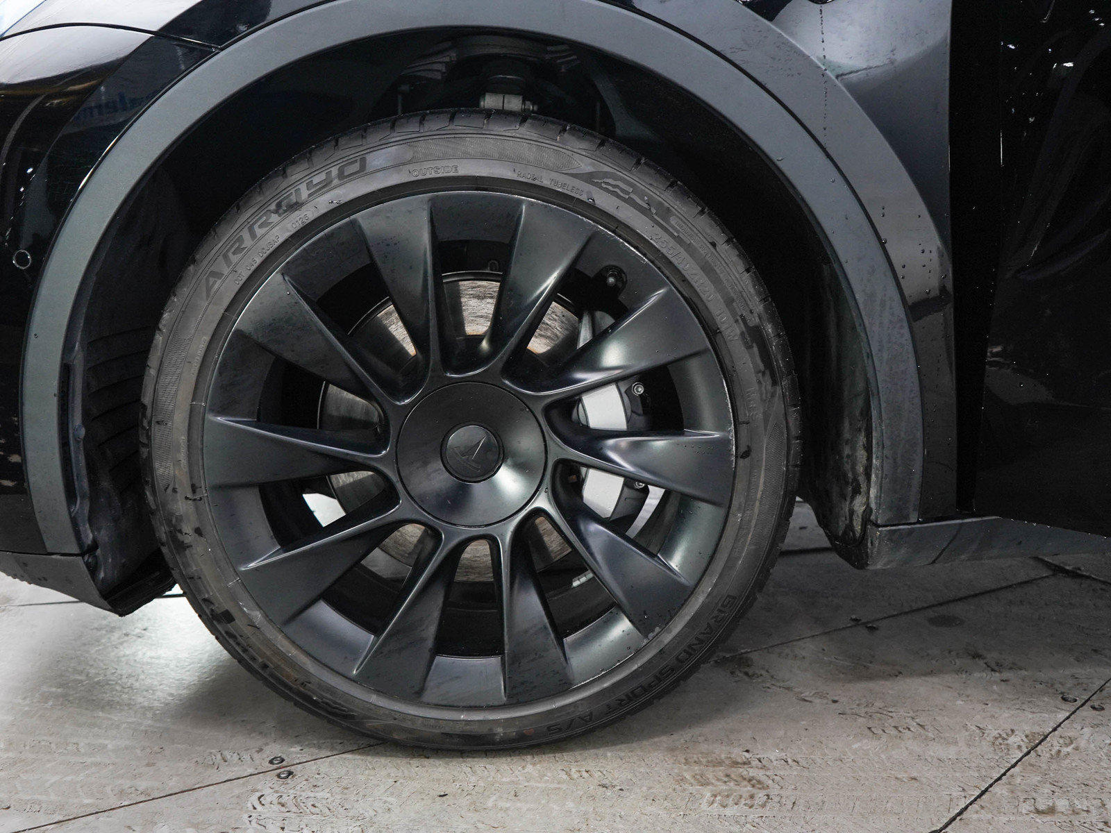 Used 2022 Tesla Model Y Long Range AWD/4WD image 28