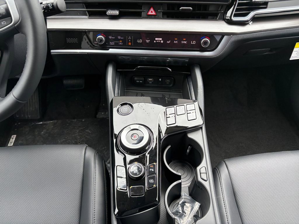 New 2025 Kia Sportage EX image 11