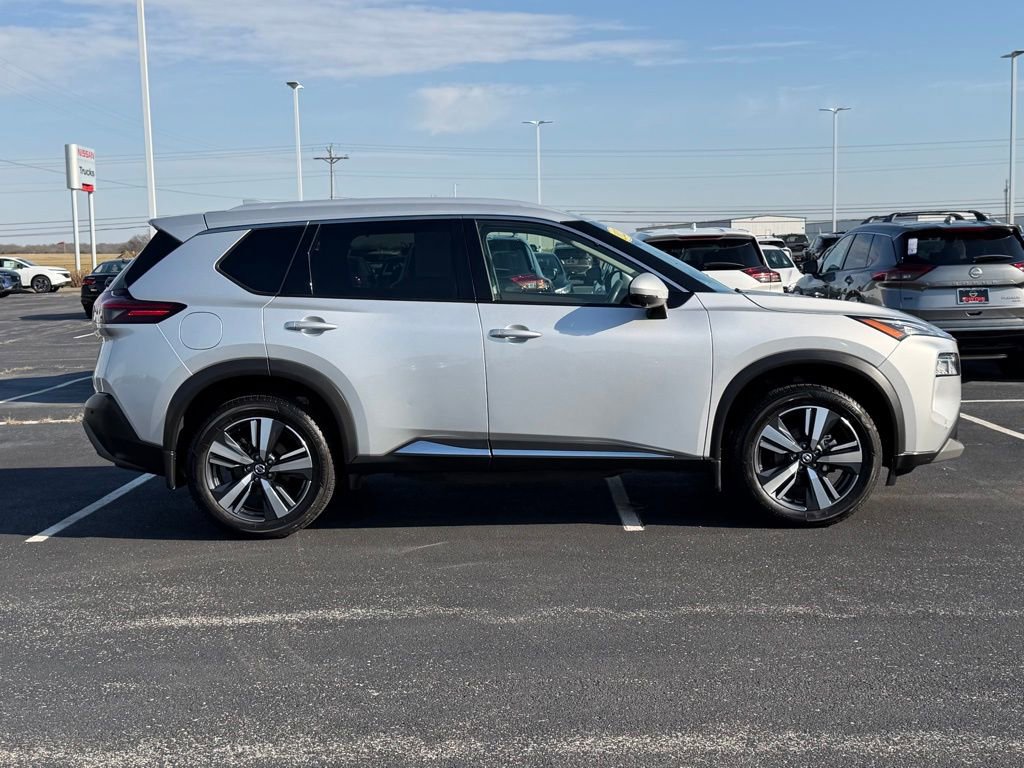 Used 2021 Nissan Rogue SL w/ Premium Package image 4