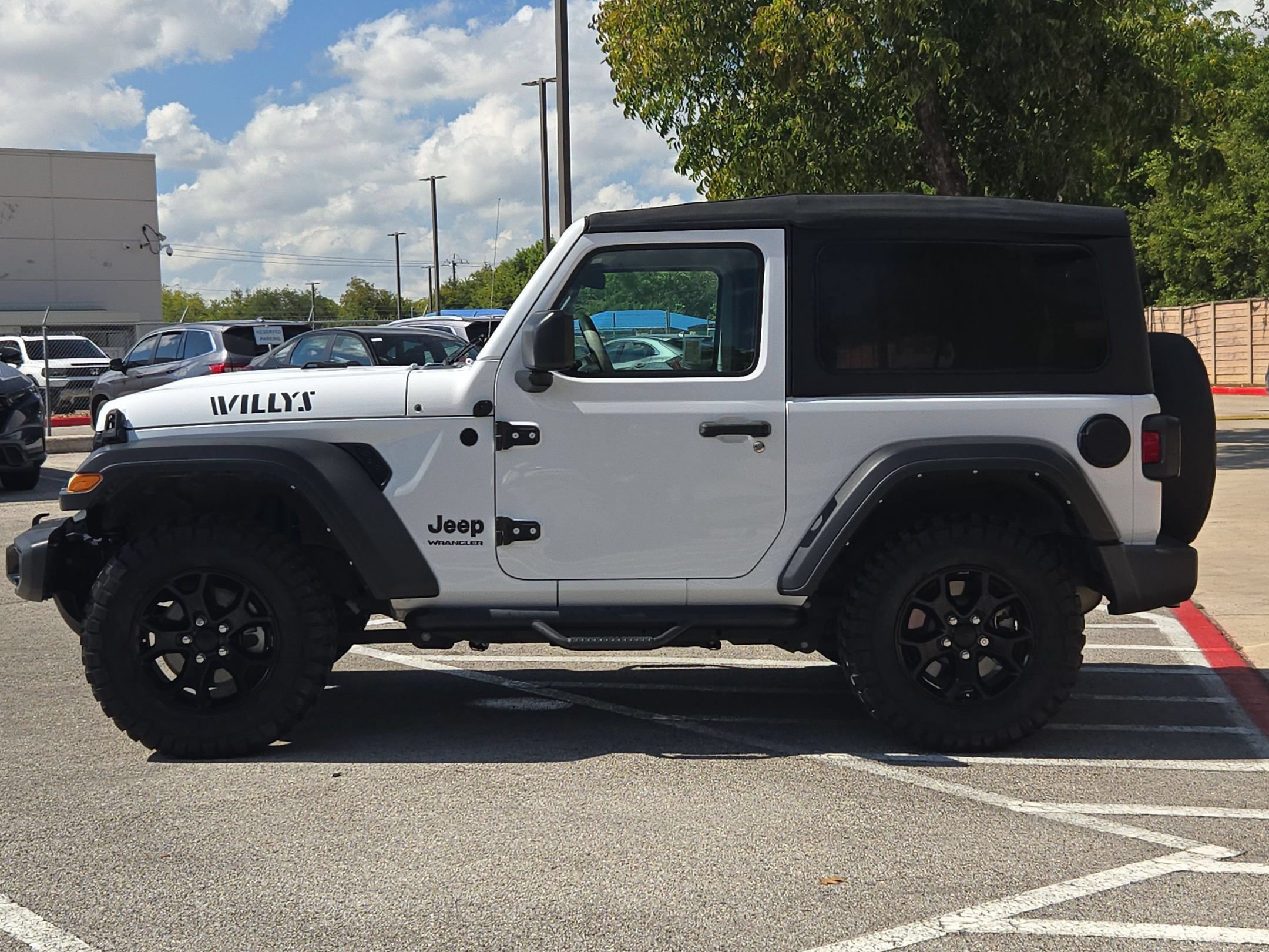 Used 2022 Jeep Wrangler Sport AWD/4WD image 6