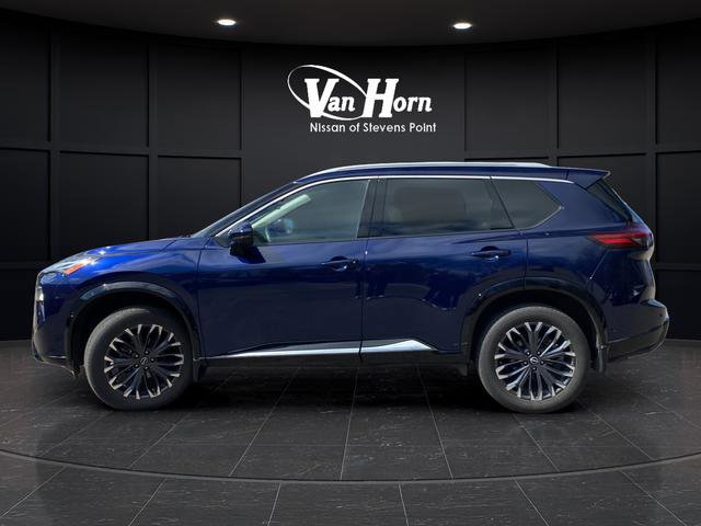 Used 2024 Nissan Rogue Platinum image 4