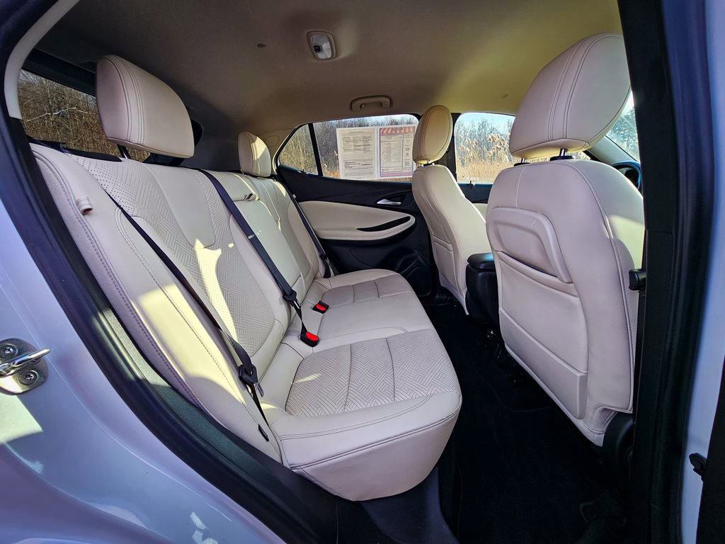 Used 2020 Buick Encore GX Essence w/ Advanced Technology Package image 39