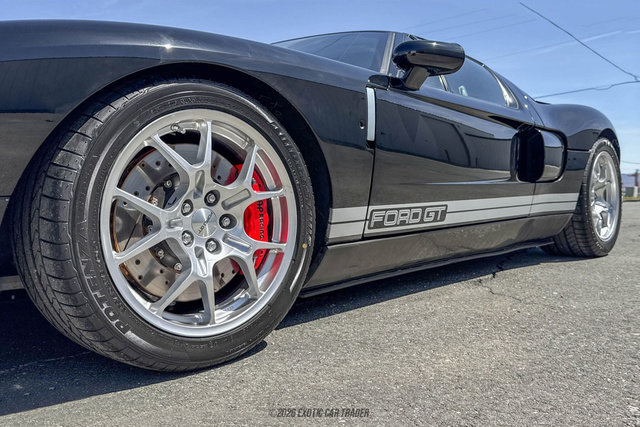 Used 2005 Ford GT RWD image 62