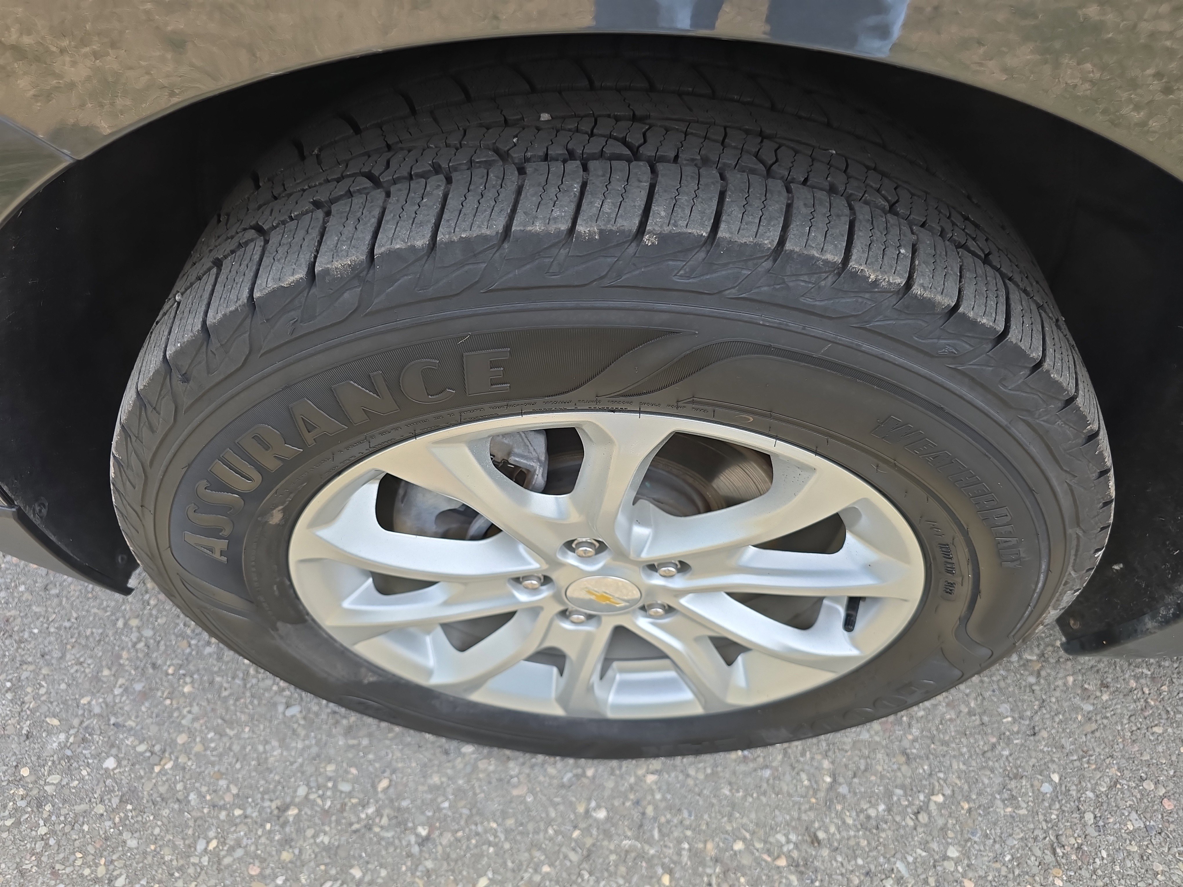 Used 2021 Chevrolet Equinox LT w/ LPO, Cargo Package image 11