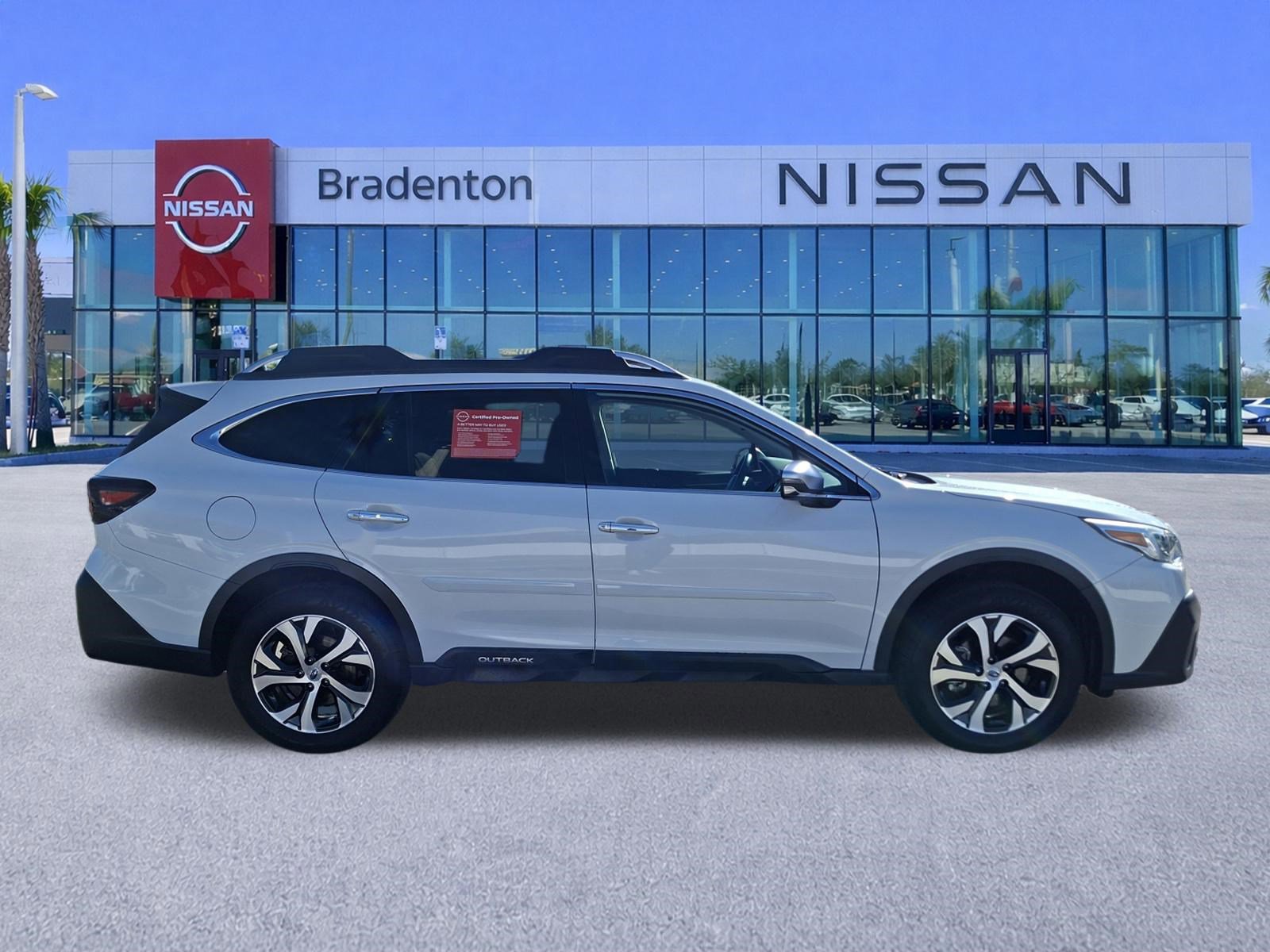 Used 2022 Subaru Outback Touring image 4