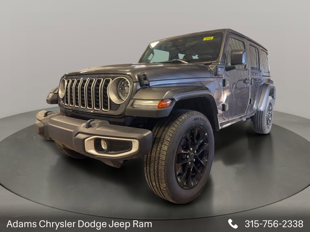Used 2025 Jeep Wrangler Unlimited Sahara w/ Safety Group AWD/4WD image 3