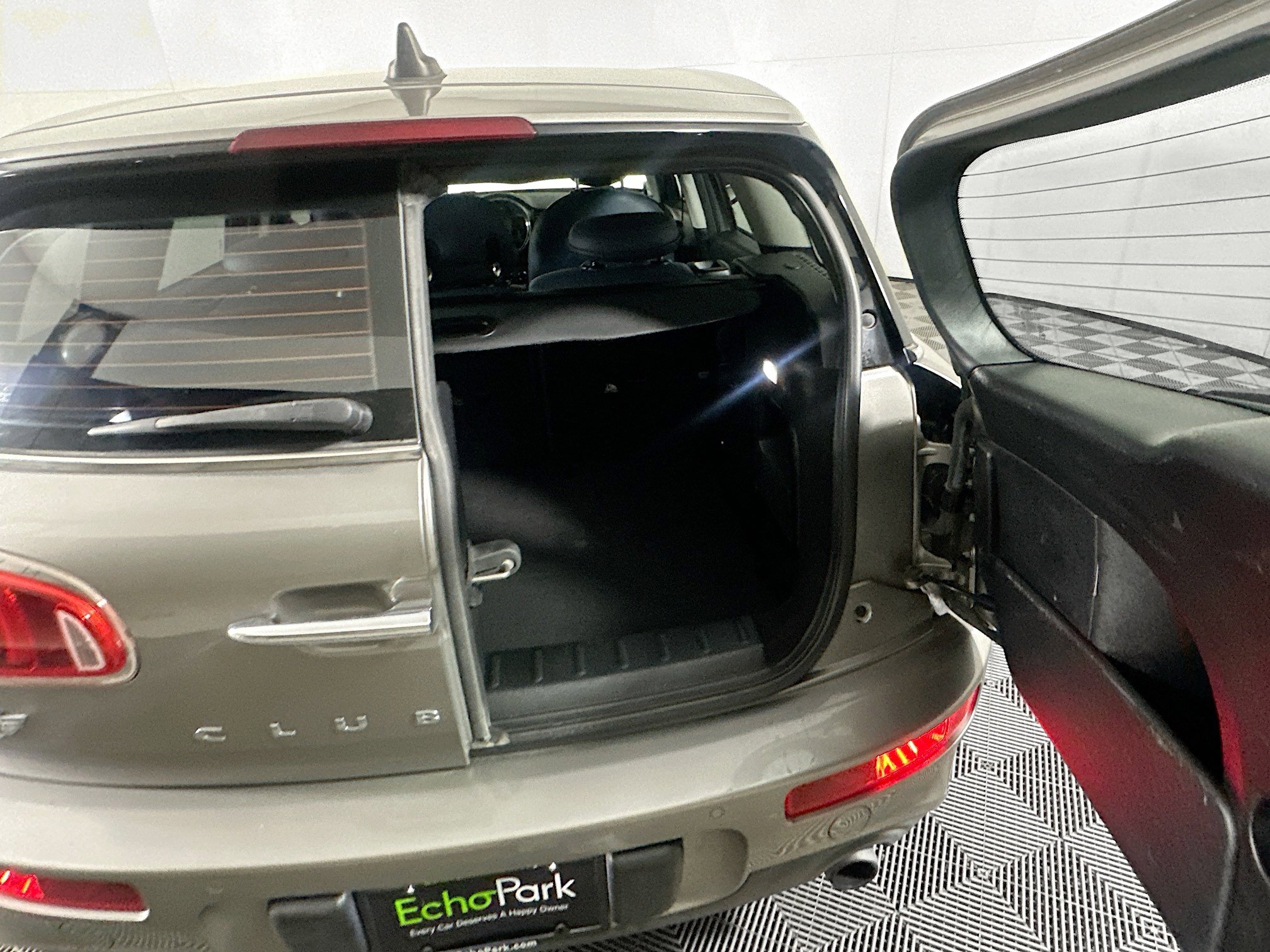 Used 2016 MINI Cooper Clubman S image 29