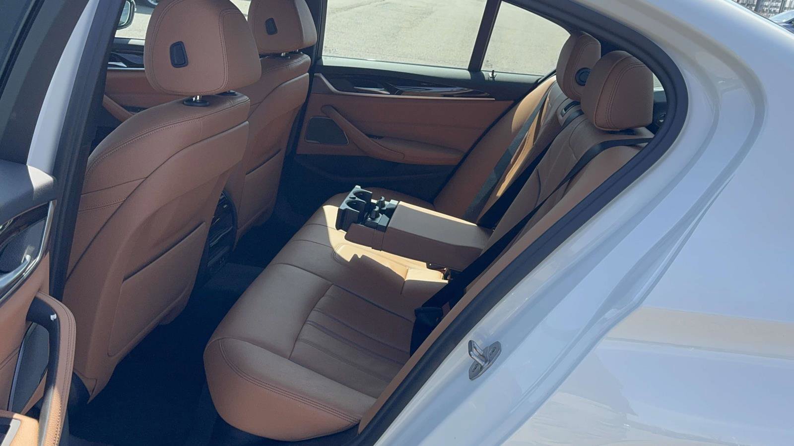 Used 2022 BMW 530i xDrive w/ M Sport Package image 14