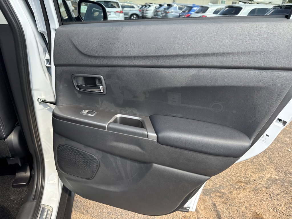 New 2027 Mitsubishi Outlander Sport SE FWD image 34