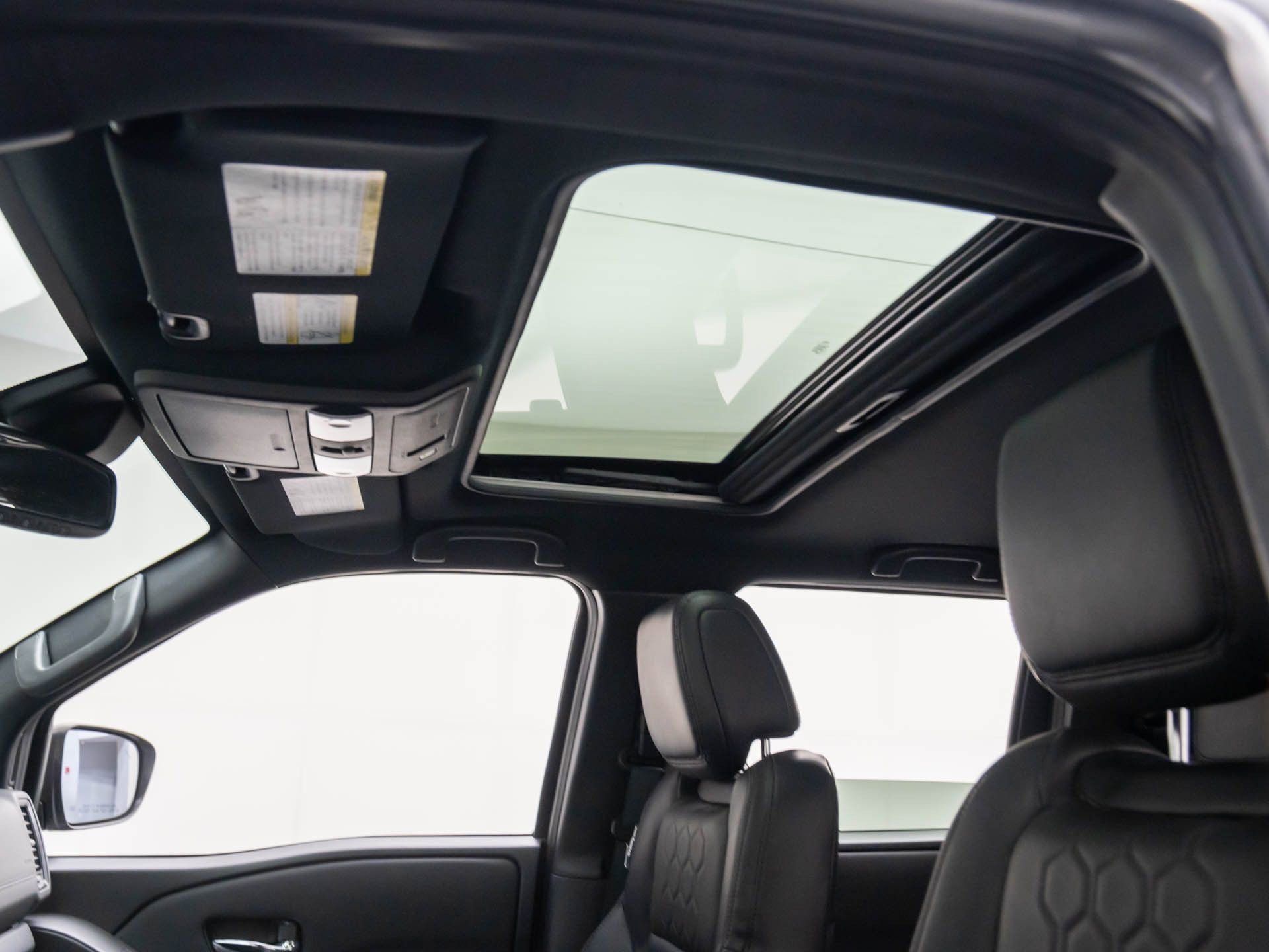 Used 2022 Nissan Frontier PRO-4X w/ Pro-4X Premium Package image 19