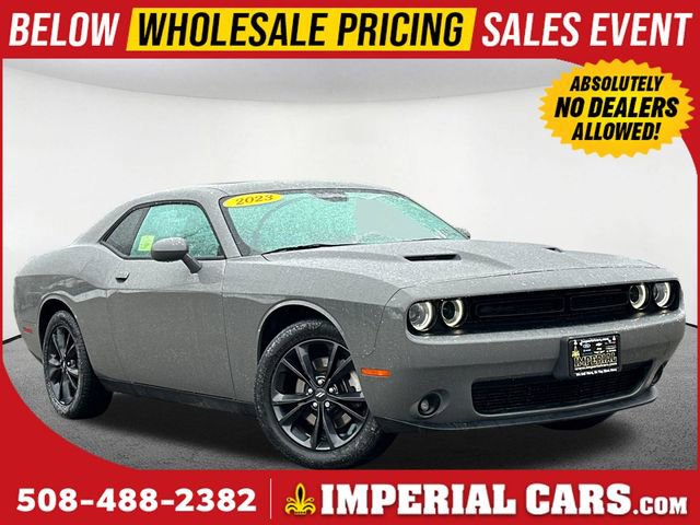 Used 2023 Dodge Challenger SXT w/ Blacktop Package image 1