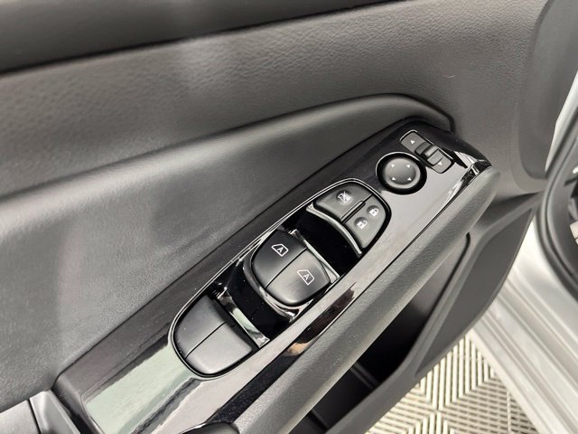 Used 2025 Nissan Altima 2.5 SR FWD image 32