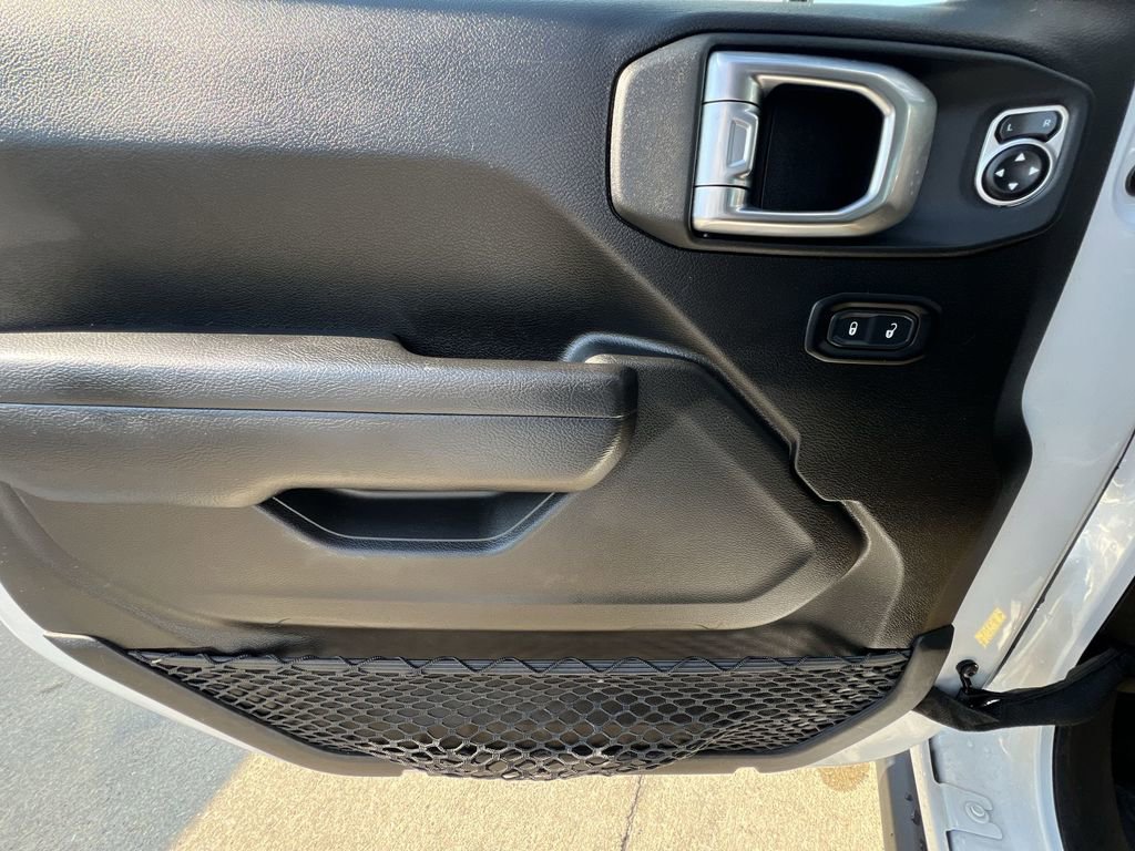 Used 2023 Jeep Gladiator Rubicon w/ Cold Weather Group image 33