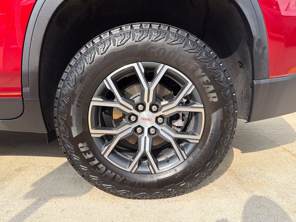 Used 2024 GMC Acadia AT4 AWD/4WD image 8