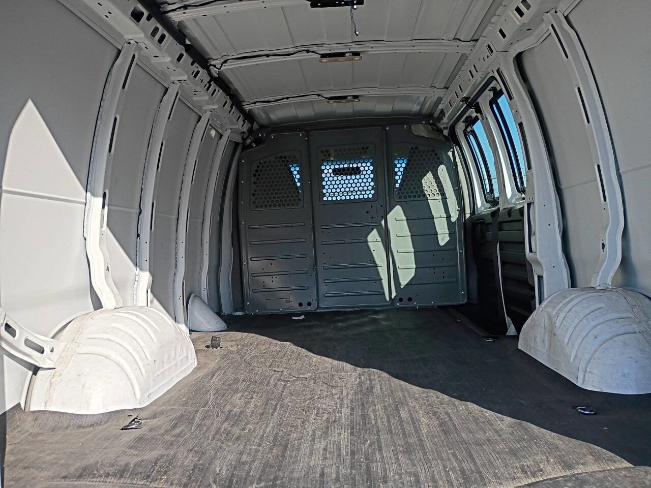 Used 2022 Chevrolet Express 2500 w/ Driver Convenience Package RWD image 22