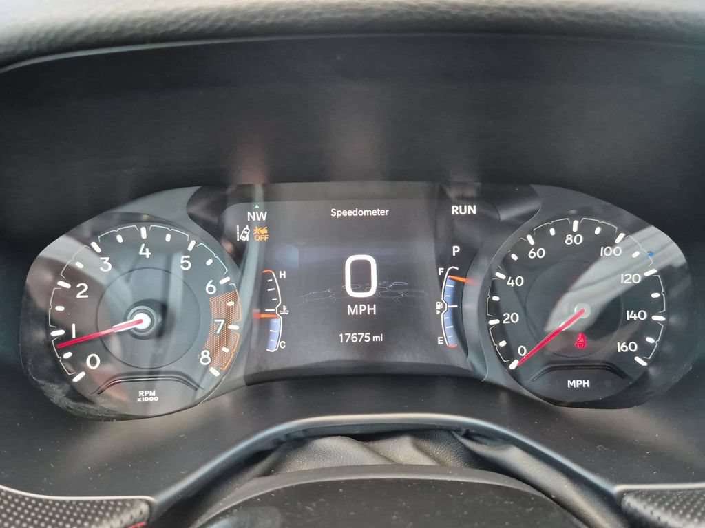 Used 2025 Jeep Compass Trailhawk AWD/4WD image 16