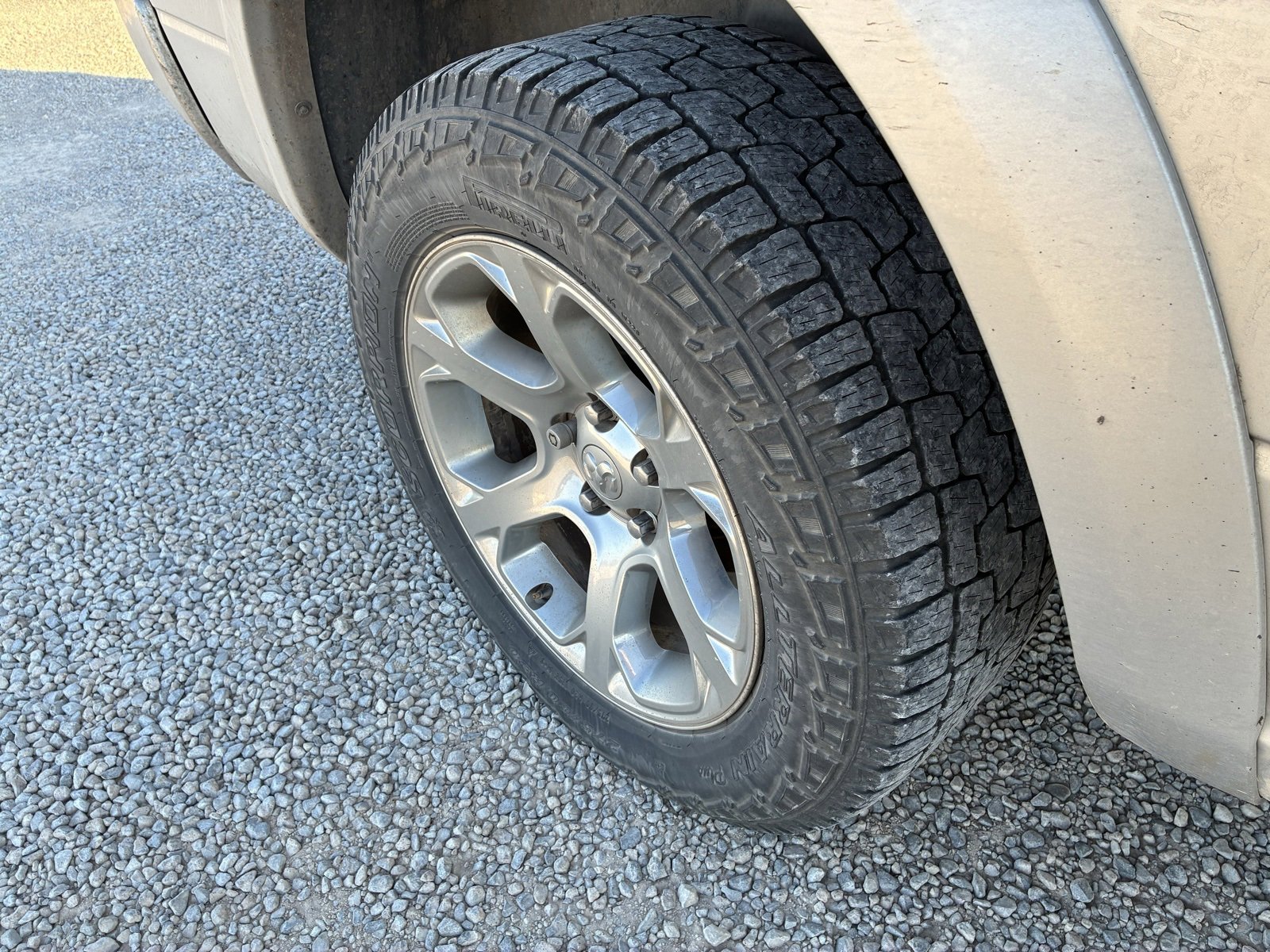 Used 2016 RAM 1500 Laramie w/ Convenience Group image 19