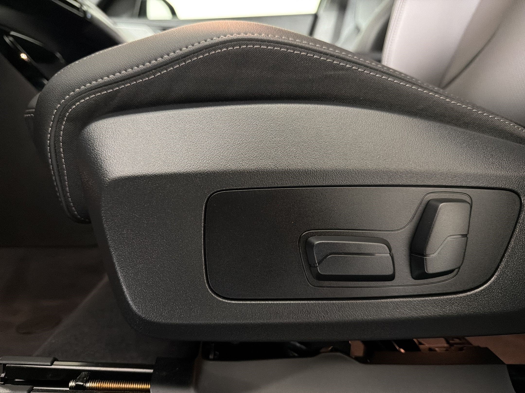 Used 2025 BMW X1 M35i AWD/4WD image 13