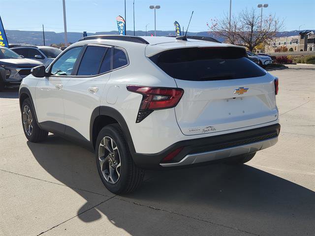 New 2026 Chevrolet Trax LT w/ Driver Confidence Package image 4