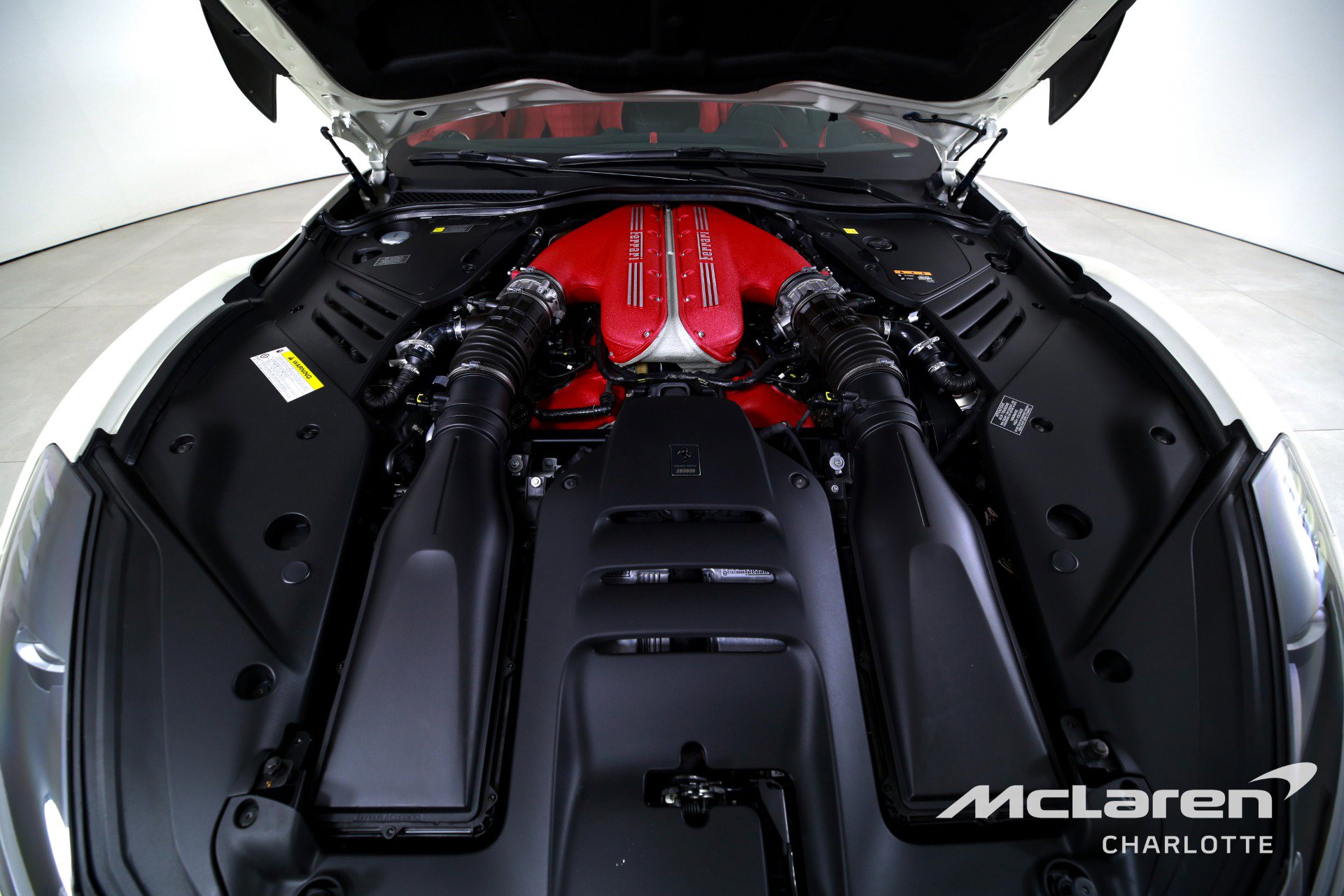 Used 2022 Ferrari 812 Competizione RWD image 28