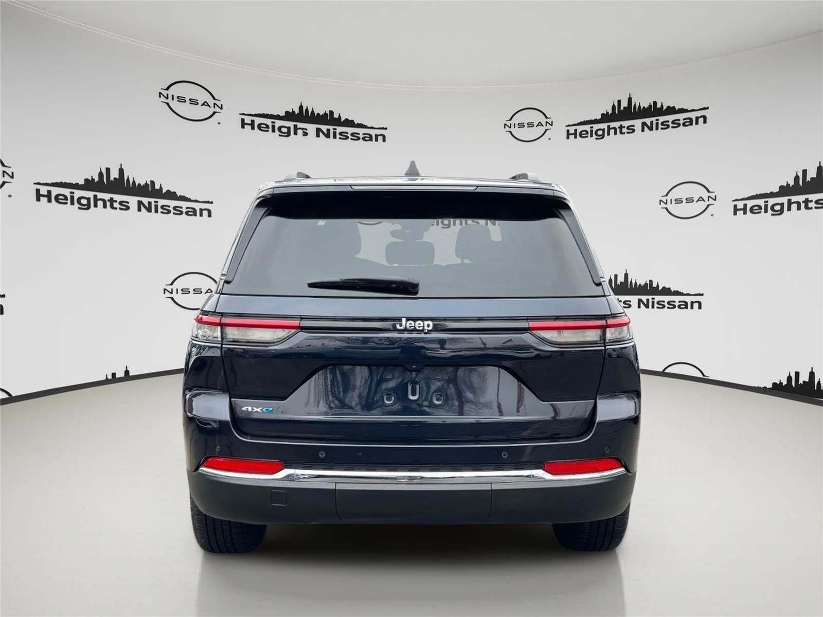 Used 2024 Jeep Grand Cherokee Limited 4xe image 3