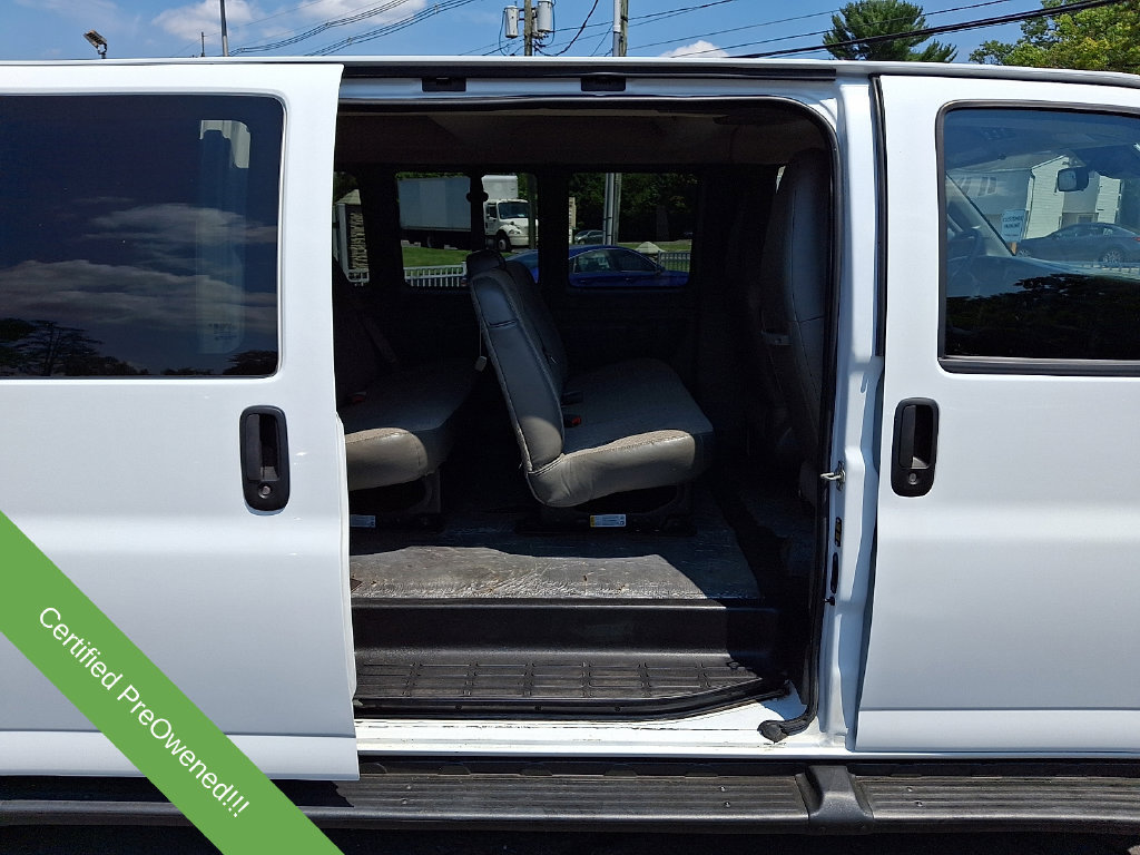 Used 2025 Chevrolet Express 3500 LT w/ LT Preferred Equipment Group RWD image 11