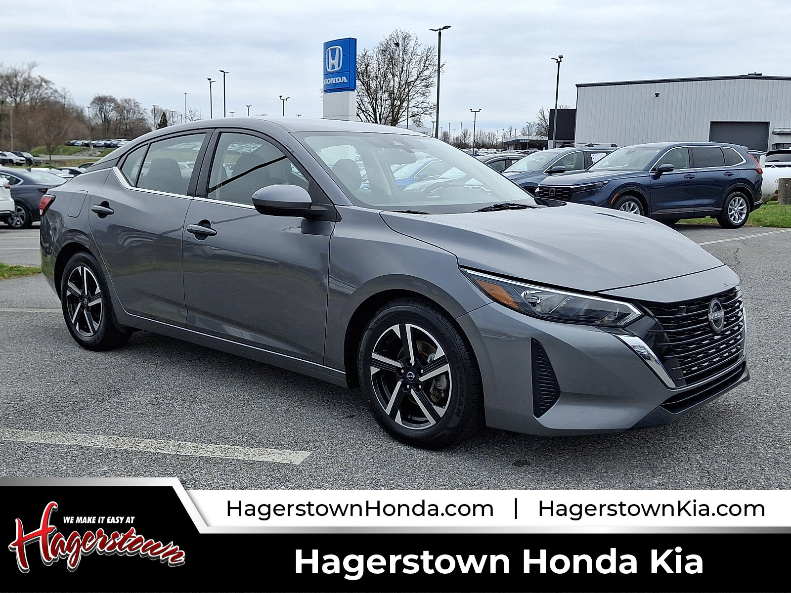 Used 2024 Nissan Sentra SV image 1