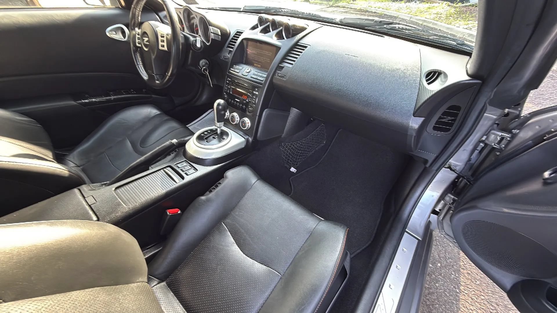 Used 2007 Nissan 350Z Touring RWD image 20
