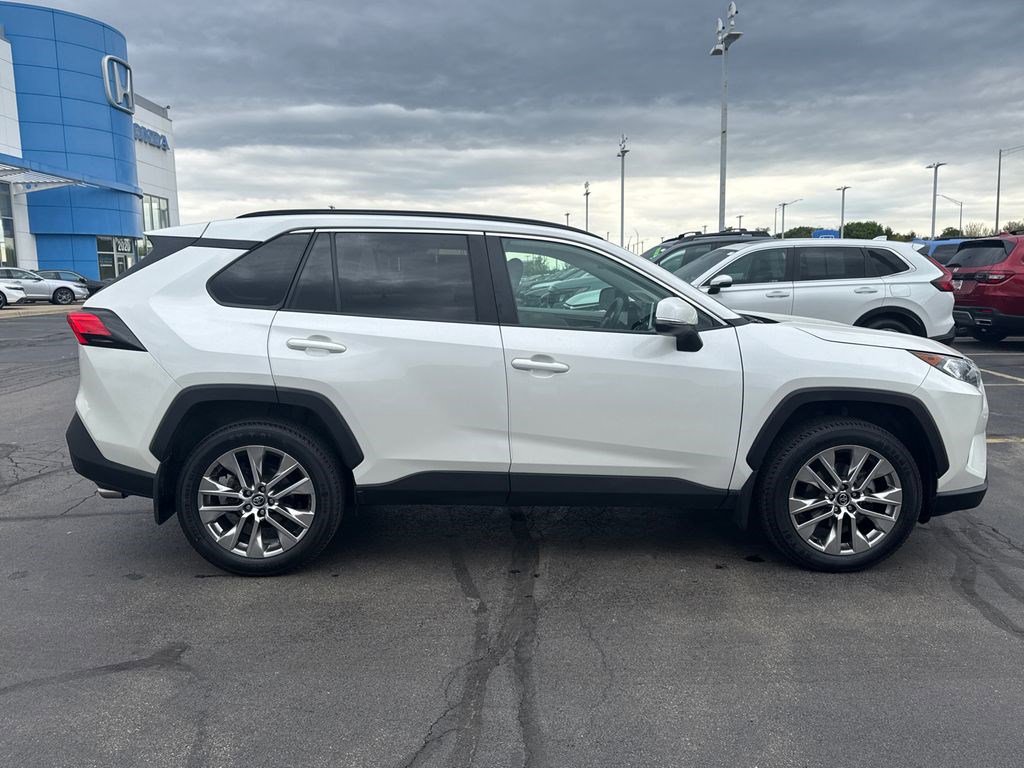 Used 2021 Toyota RAV4 XLE Premium AWD/4WD image 12