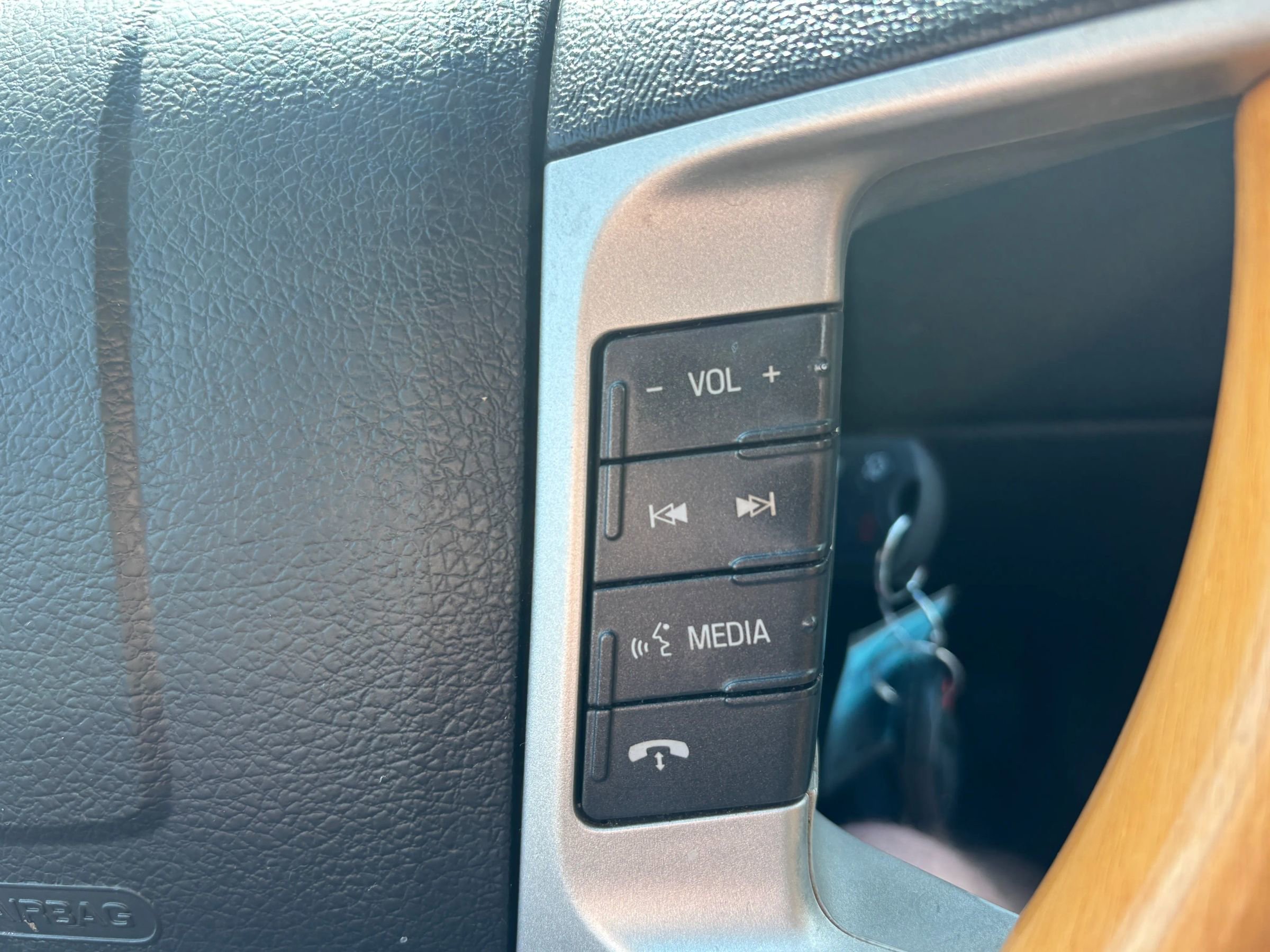 Used 2010 Lincoln MKX AWD image 20