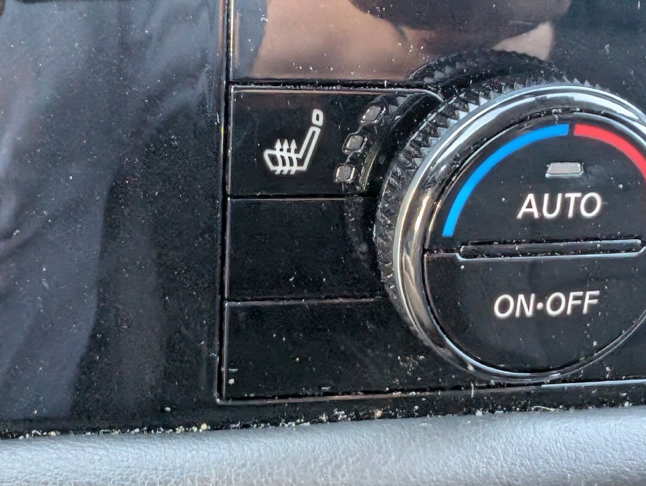 Used 2024 Nissan Pathfinder SV FWD image 19