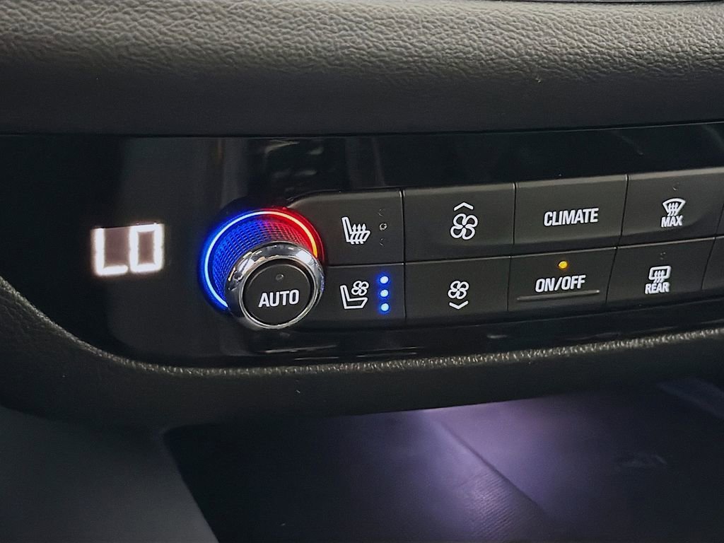 Used 2024 Buick Enclave Premium image 24